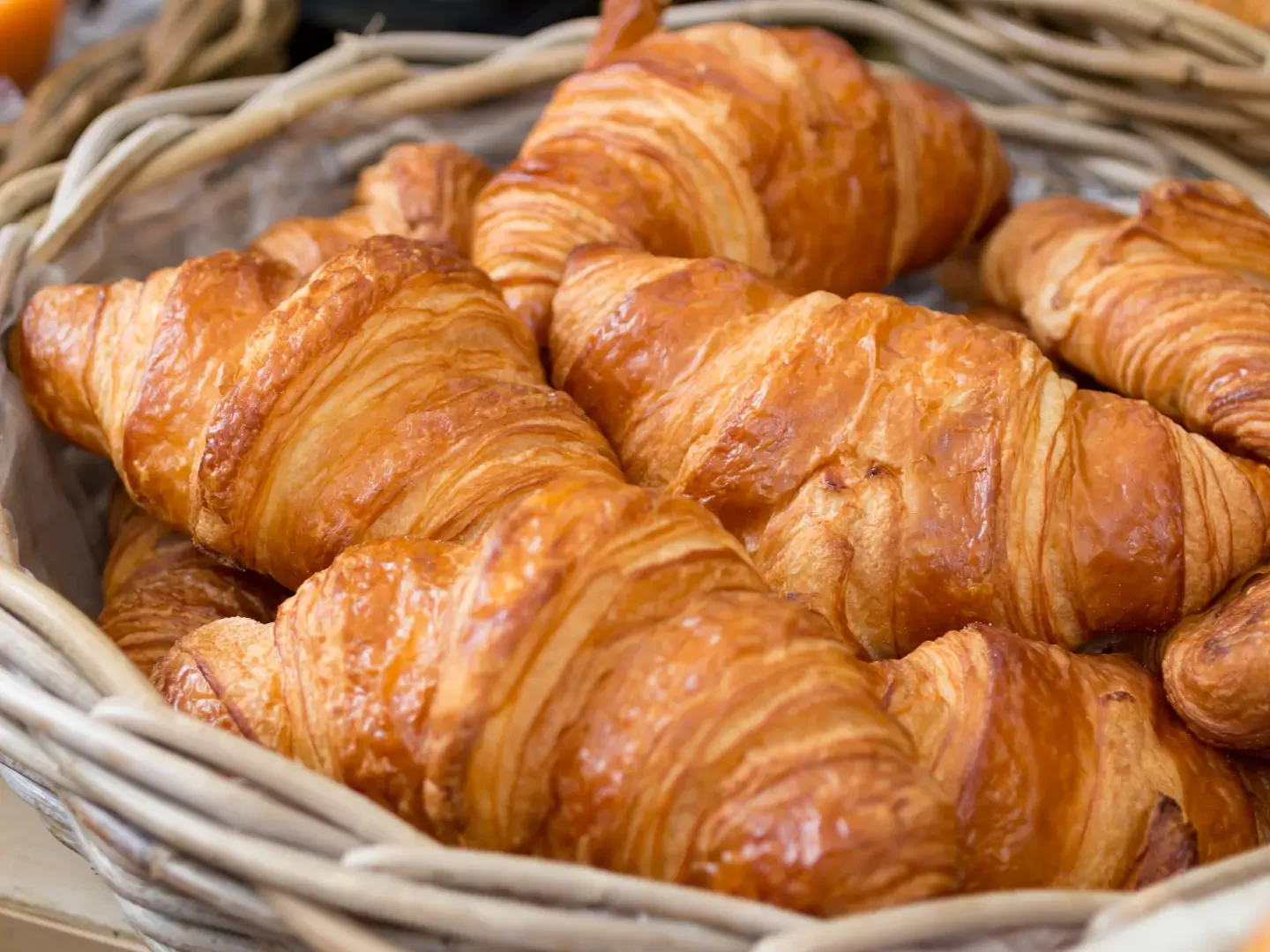 Romantyczny koszyk śniadaniowy 3